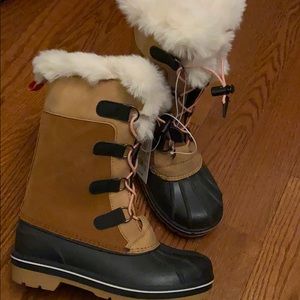 Cat & Jack Tan/Constance winter boot (girls sz 2)